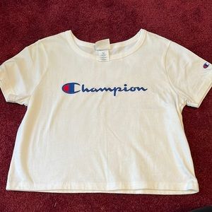 White cropped champion tshirt